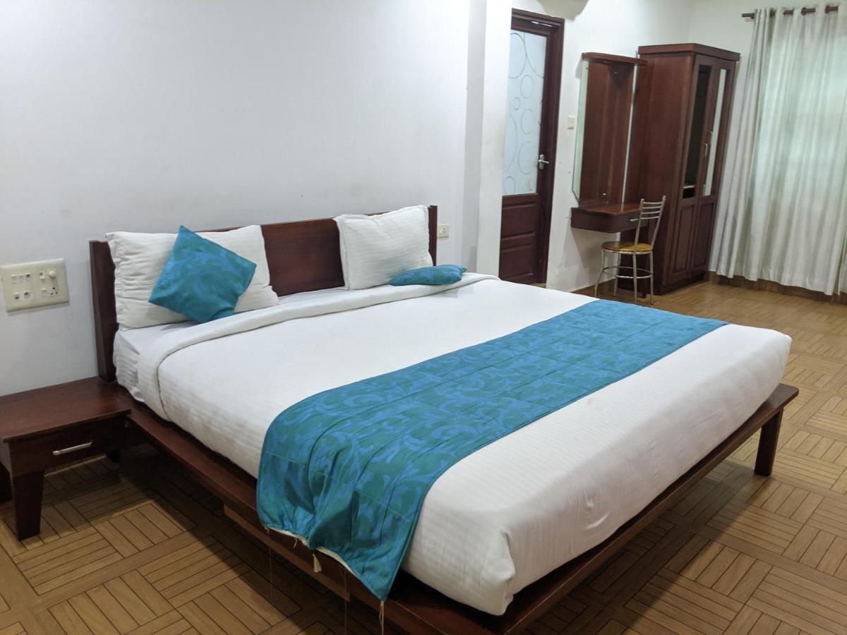 Malabar Plaza Inn Kochi Eksteriør billede